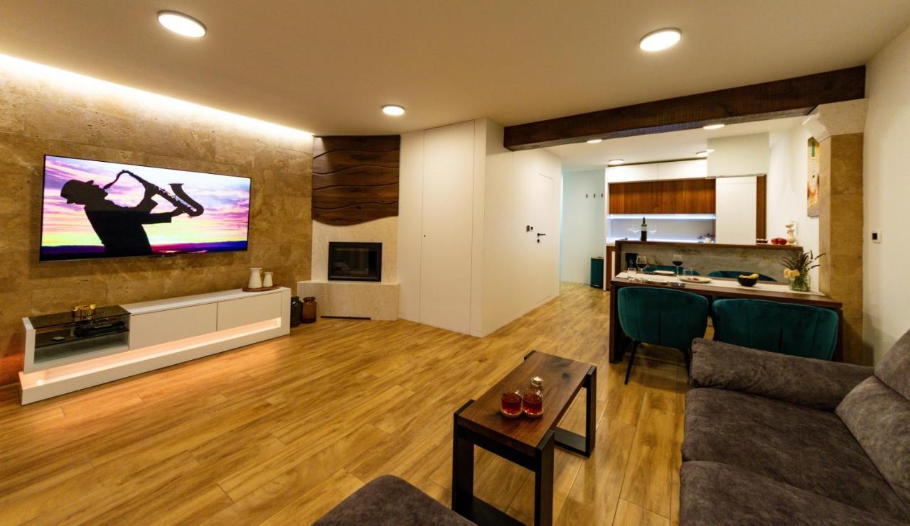Apartman 7 ポヴィヤ エクステリア 写真